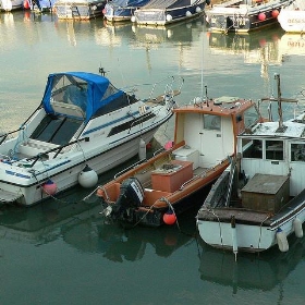 Threesome of boats - Alkan de Beaumont Chaglar